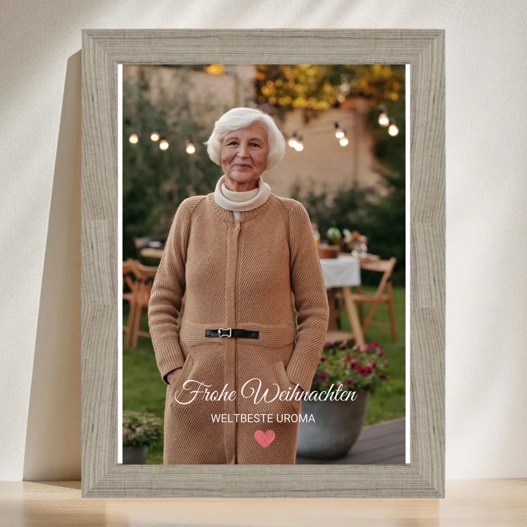 Uroma Foto Weihnachtsgeschenk Poster mit Bilderrahmen personalisierbar - Cantty